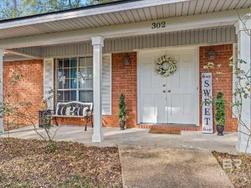 302 Hummingbird Drive