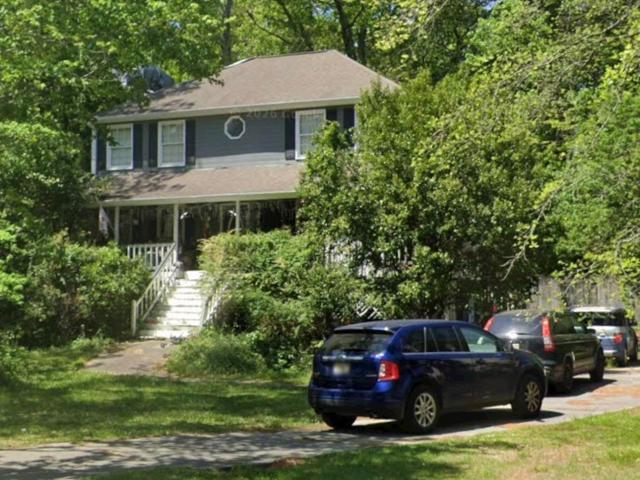302 Oak Leaf Circle
