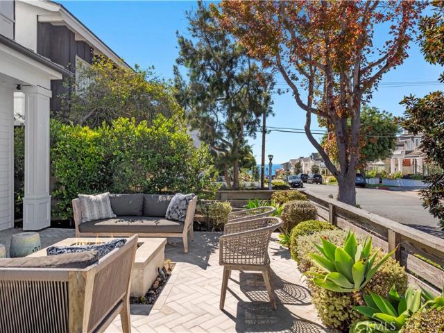 302 Orchid Ave, Corona del Mar, CA 92625 | MLS #NP26053