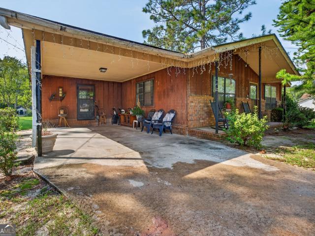302 Lakeview Drive