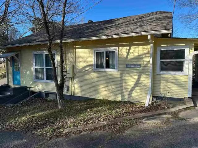 302 MOUNTAIN VALLEY ST, HOT SPRINGS, AR 71901