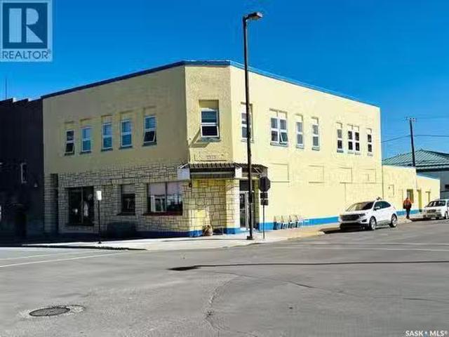302 Main Street, Melville, SK, S0A 2P0 commercial for sale.
