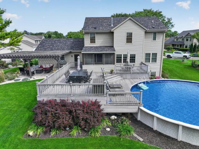 302 Margaret Ct
