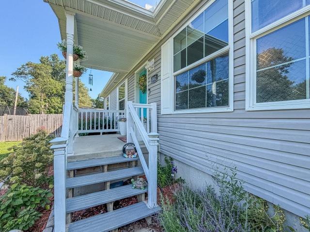 302 N 1st Street