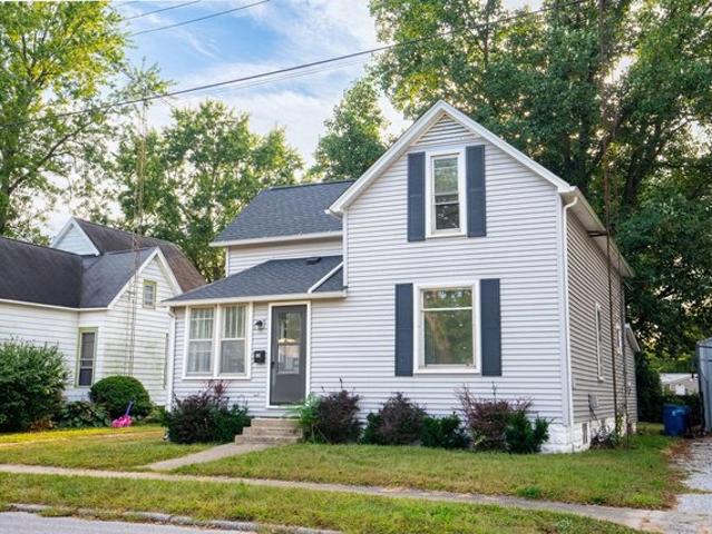302 N George St, North Judson, IN 46366