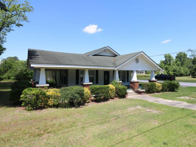 302 S Main St