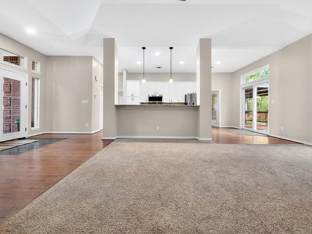 302 Southern Trace