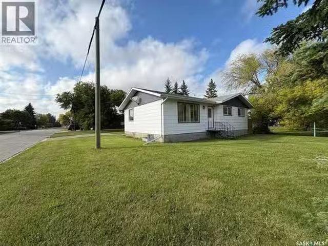 302 Pitt Street, Rocanville, SK, S0A 3L0 house for sale Lis.