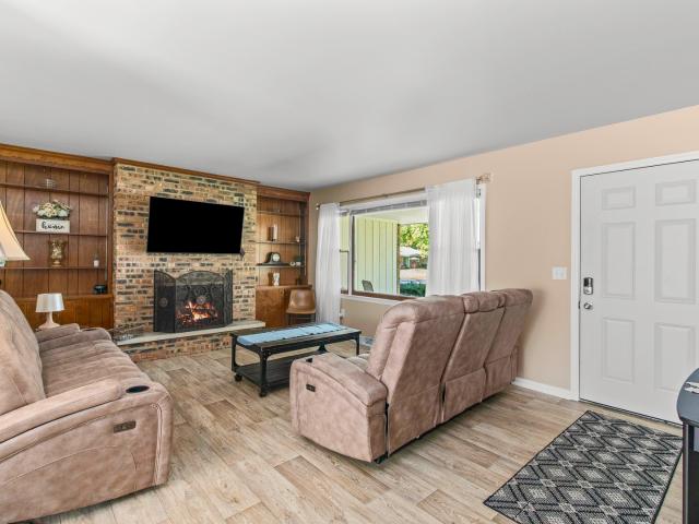 302 Pleasure Drive