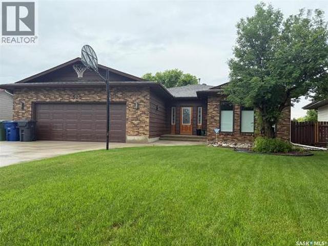 302 Watson Crescent, Nipawin, SK, S0E 1E0 house for sale | Listing ID SK041074 | Royal LePage
