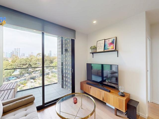 303/495 Rathdowne Street, Carlton