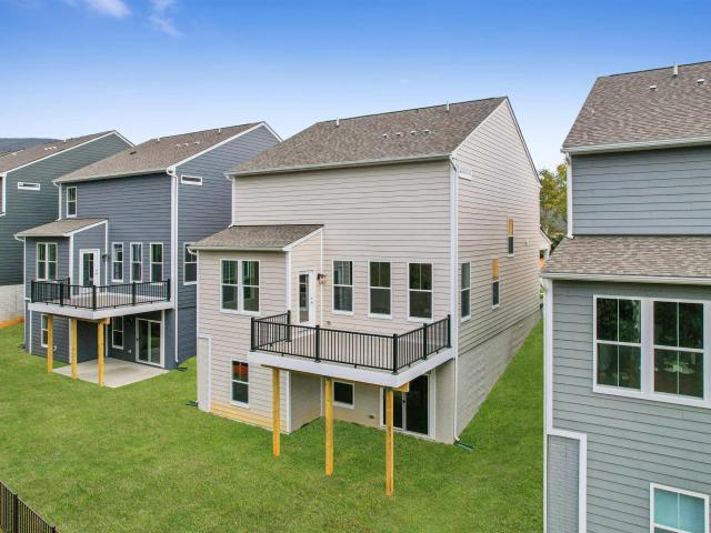 3035 rambling brook ln