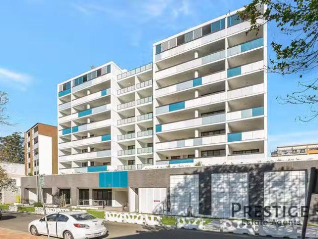 303/6 The Crescent, Fairfield, NSW 2165