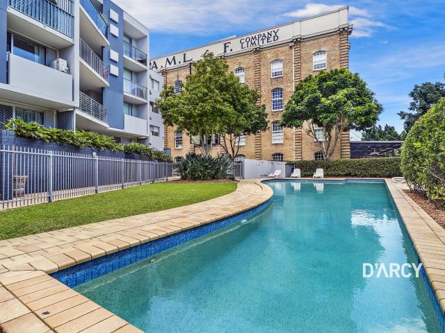30/36 VERNON TCTENERIFFE, Australia