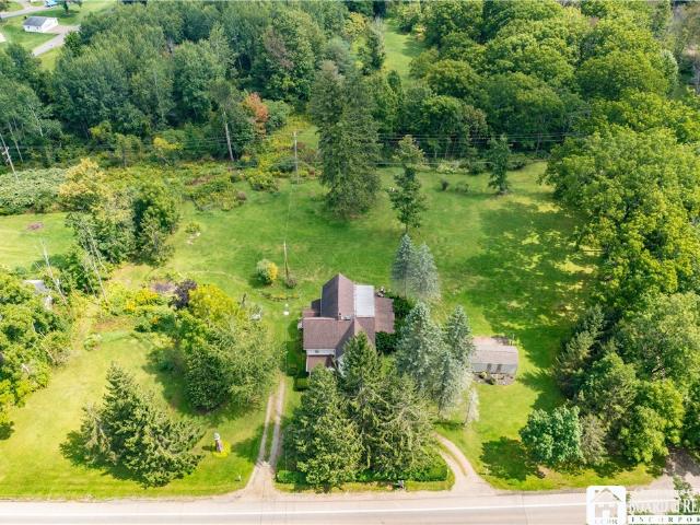 3036 W Lake Road