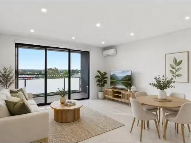 30/304 Great Western Highway, WENTWORTHVILLE Apartment for ren.