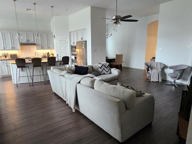 3031 Aqueduct Avenue