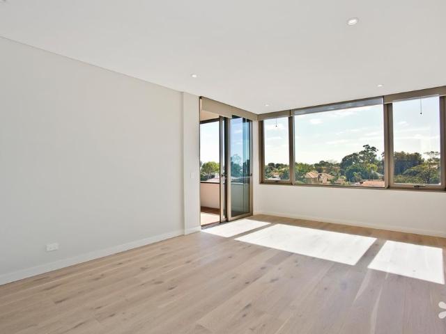 303/20A Henley Street