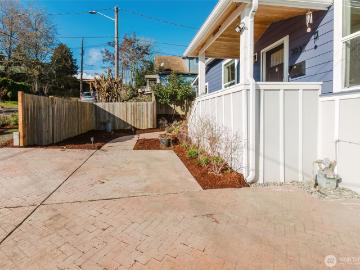 3032 S Dawson St, Seattle, WA 98108 | MLS #2481