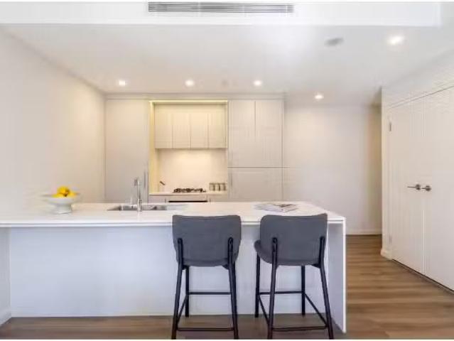 303/2C Lord Sheffield Circuit, PENRITH Apartment for rent Lis.