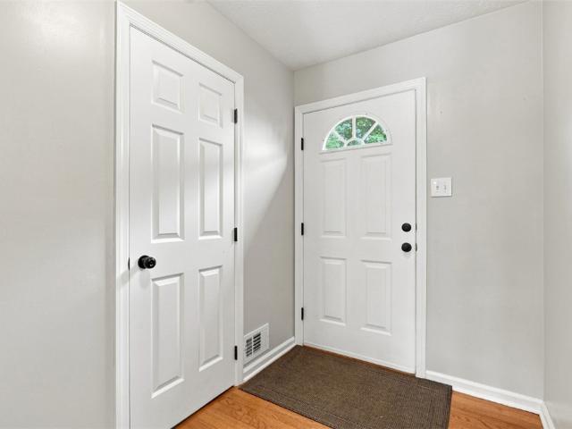 3033 Estate Dr