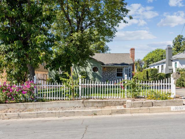 3033 Glen Avenue