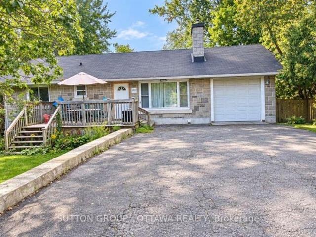 3033 Richmond Road #A Ottawa, ON K2B6S6