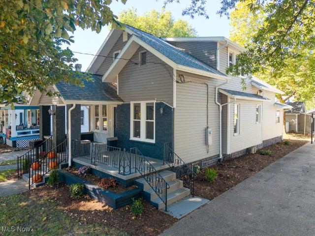 303 1/2 Ingleside Avenue