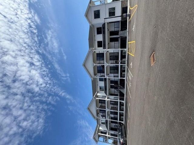303 600 Norfolk Street, Simcoe