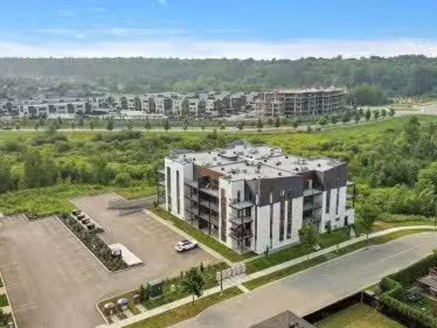 303 645 Rue René Lecavalier, Terrebonne Terrebonne, QC, J6Y.