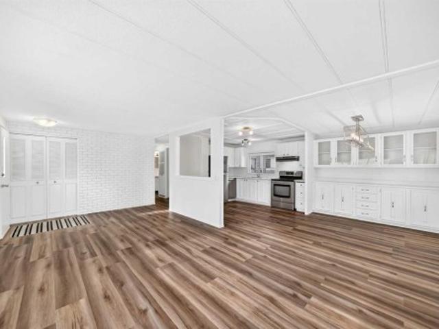 303 99 Arbour Lake Road Nw, Calgary, AB, T3G 4E4 house for sale | Listing ID A2345 | Royal LePage