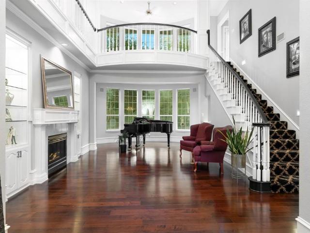 303 Covington Way