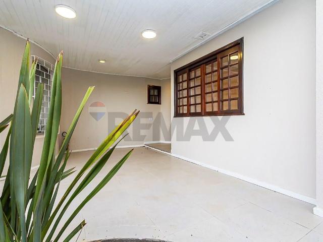 303 Área Útil Casa Alugar, 4 Dormitórios localizado em Rua Margarida Dallarmi, 528, São Braz, Curitiba, Paraná, 82015690 | Brasil