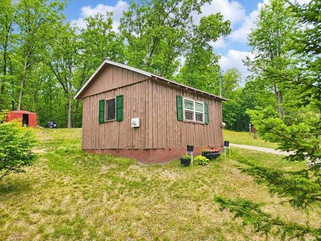 303 N Beverly Dr, Harrison, MI 48625