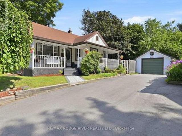 303 Burns Street E, Whitby, ON, L1N 1J7 house for sale | Listing ID E13638 | Royal LePage