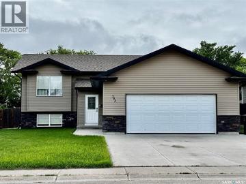 303 Diefenbaker Avenue, Hague, SK, S0K 1X0 house for sale | Listing ID SK039223 | Royal LePage