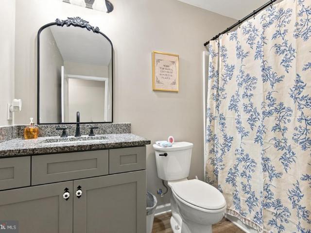 303 E Old Cross Road