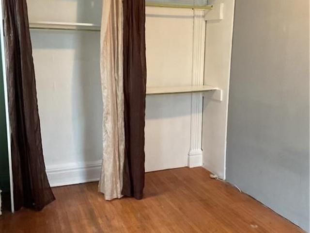 303 EAST 19TH Street Unit# 2, Hamilton, Ontario, L9A4S6