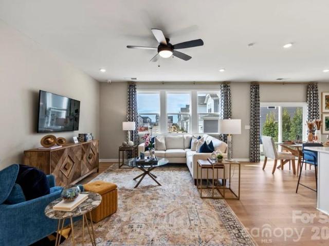 303 Fincastle Glen Road
