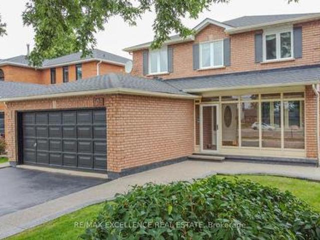 303 Hickory Circle, Oakville, ON, L6H 4V3 house for sale | Listing ID W13740 | Royal LePage