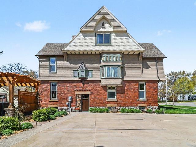 303 S Courtland Street