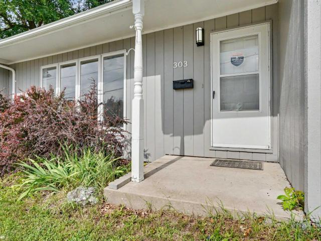 303 S Locust St
