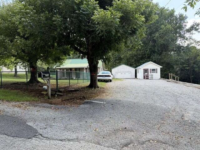 303 S Riverside Dr