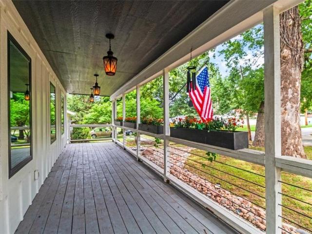 303 SW 2nd Street