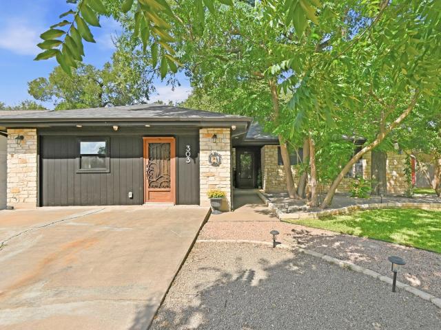 303 Pin Oak Dr