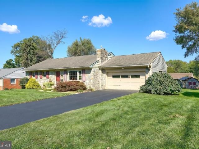 303 Rolling Terrace