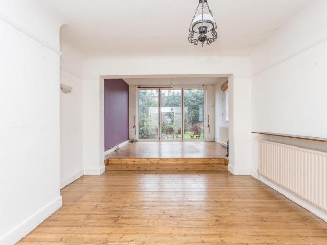 303 West Barnes Lane, London, KT3 6JE, United Kingdom | 3 bed house for rent #138512682 | Rentberry