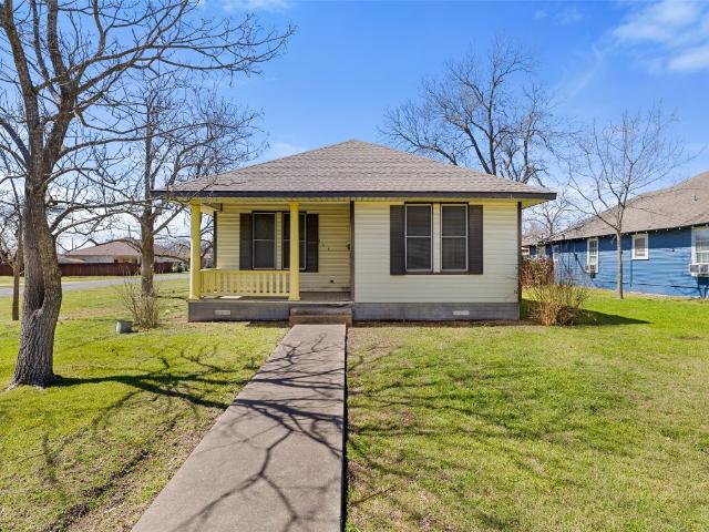 303 Vernon St, Taylor, TX 76574 | MLS #3575