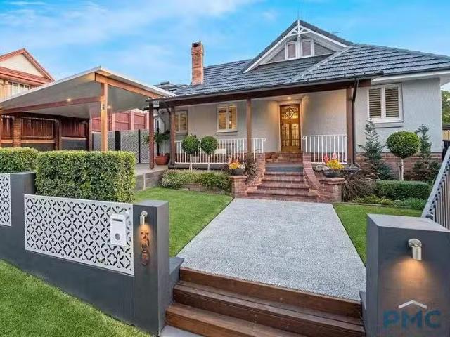 303A Bennetts Road, Norman Park, QLD 4170