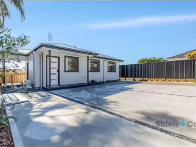 303A Charlestown Road, Charlestown House for rent Listed by S.